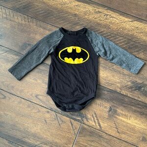 🛍️5for$15🛍️12mo Batman onesie